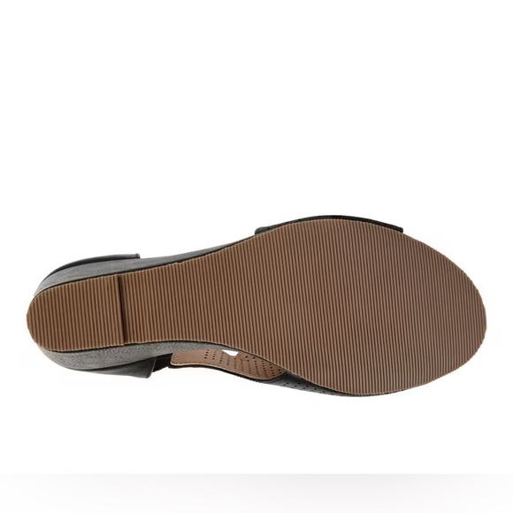 Journee Collection Aretha Wedges - Black - Picture 7 of 10